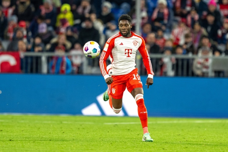 况有变,马卡:皇马认为阿方索会续约拜仁,不再视其为必要引援