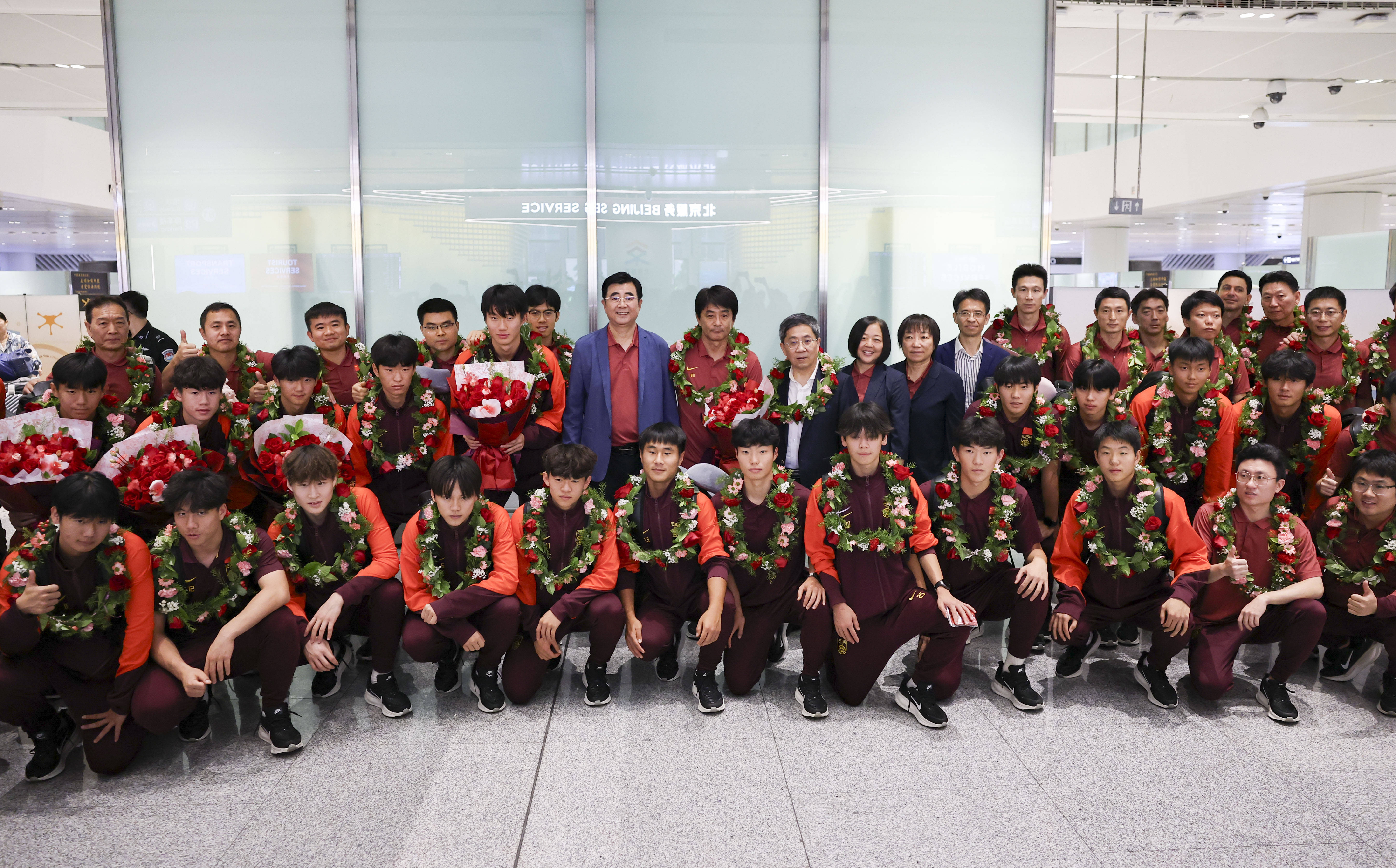 （体育）（1）足球——中国U17男足抵达北京 XxjpseC000245_20260524_PEPFN0A001.JPG