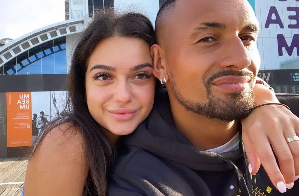 基利奥斯为女友下年重返法网