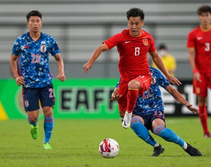 【东亚杯】朱辰杰错失良机，国足逼平日本队