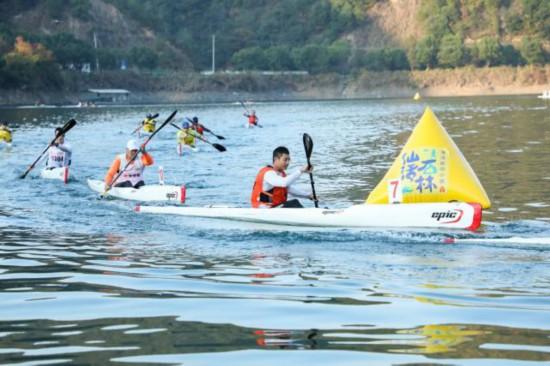 我国皮划艇巡回赛杭州千岛湖站收官 150名选手参赛